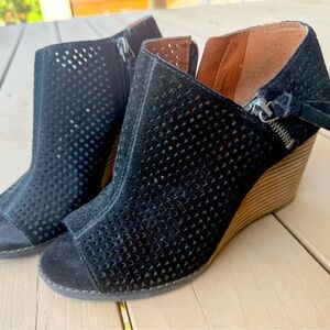 Lucky Brand Jabilo Suede Booties sz 8.5